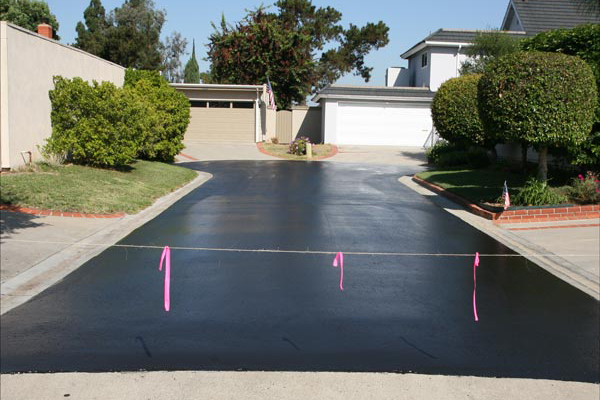 Accurate Asphalt Sealcoating Contractors in Crownsville Maryland